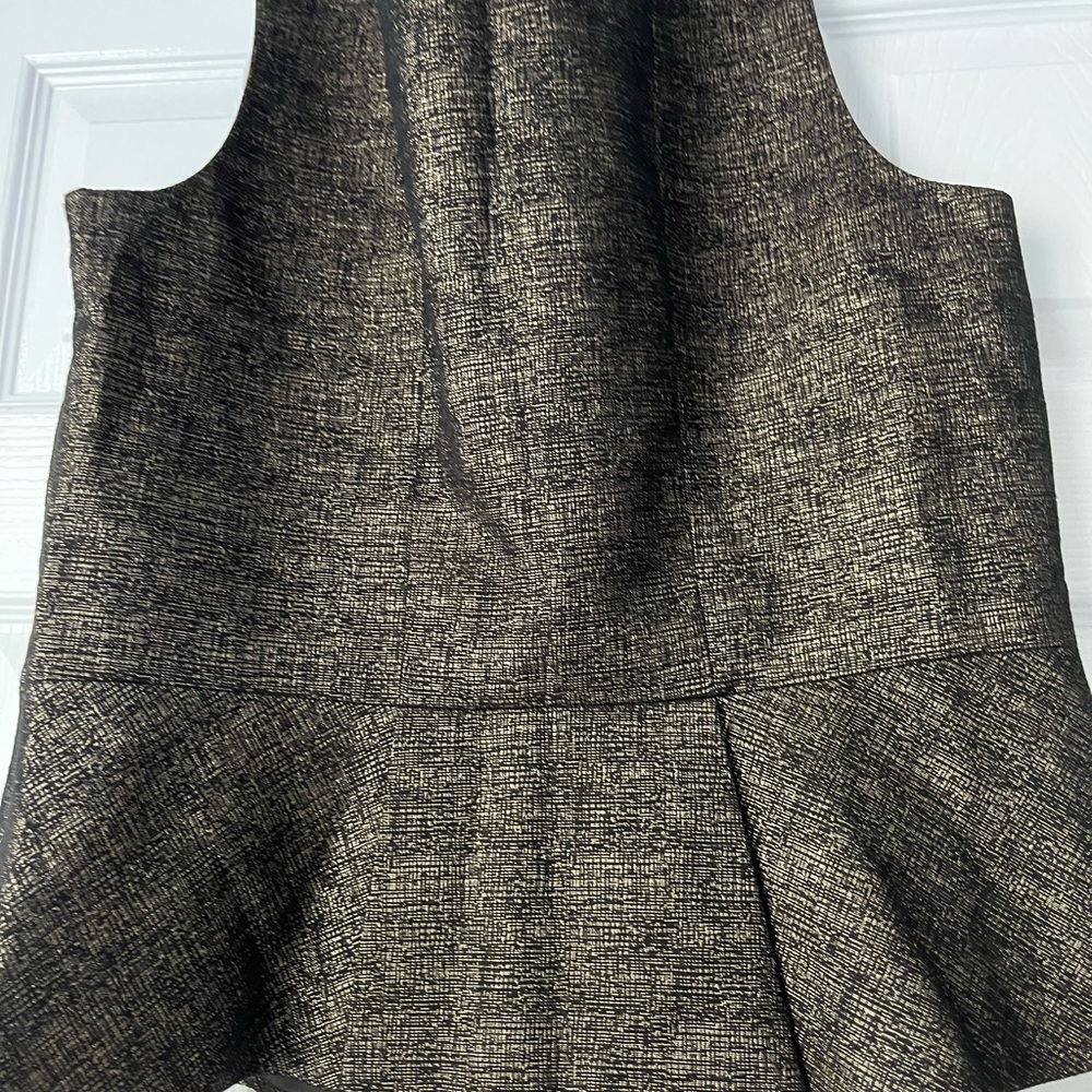 Tahari Textured Black and Gray Peplum Blouse NWOT